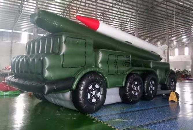 东海迷彩导弹车
